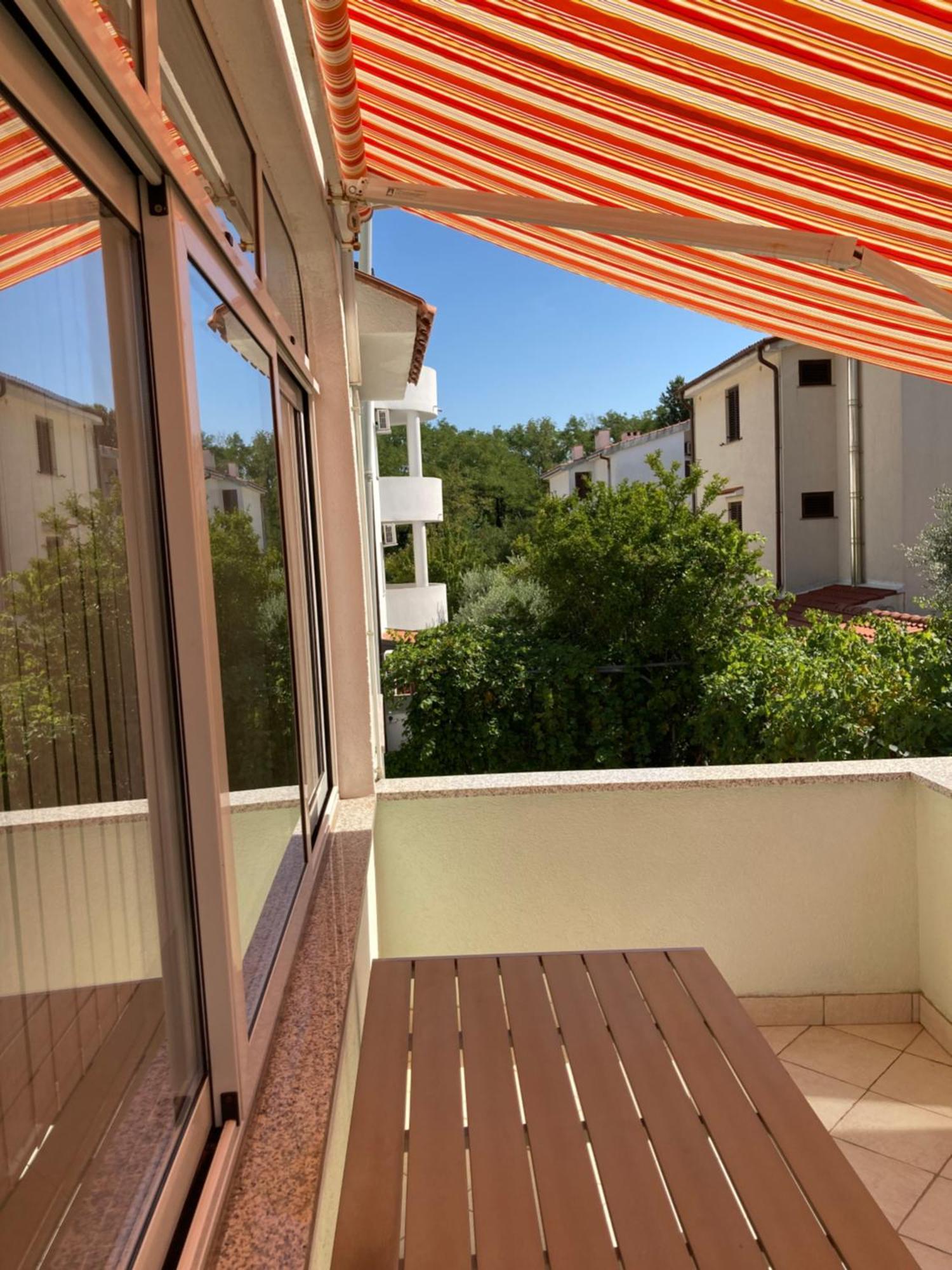 Apartments Luka 3 Baška Extérieur photo